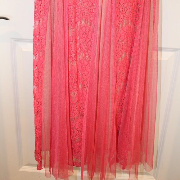 Betsy & Adam Coral/Nude Lace Gown - Picture 4 of 7